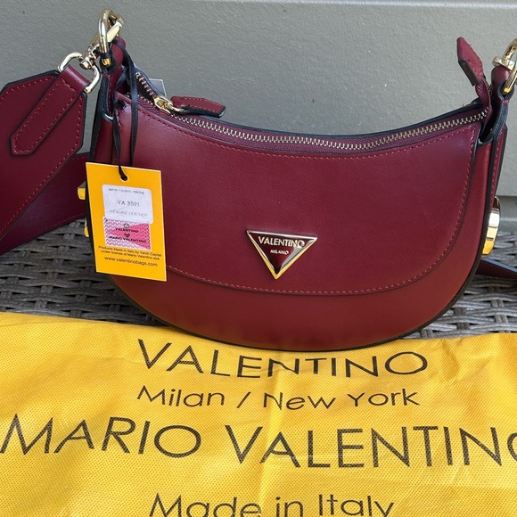 Valentino Women's Deep Red Leather Shoulder Bag - Picture 1 of 6